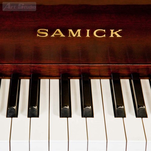 פסנתר Samick מהגוני